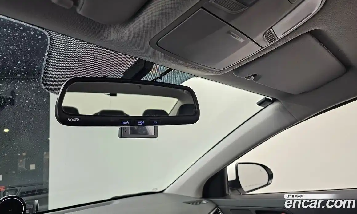 Hyundai Avante 2017 1.6 Автомат в Москве № 48694, фото 13