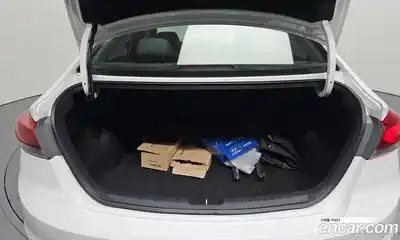 Hyundai Avante 2017 1.6 Автомат в Москве № 48694, миниатюра 3