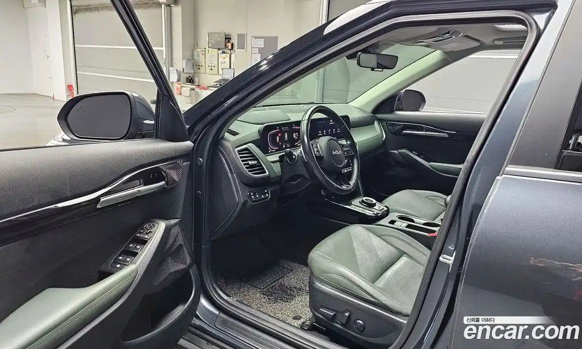 Kia Seltos 2023 1.6 Автомат в Москве № 50288, фото 15