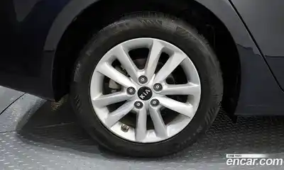 Kia K3 2017 1.6 Автомат в Москве № 51819, миниатюра 5