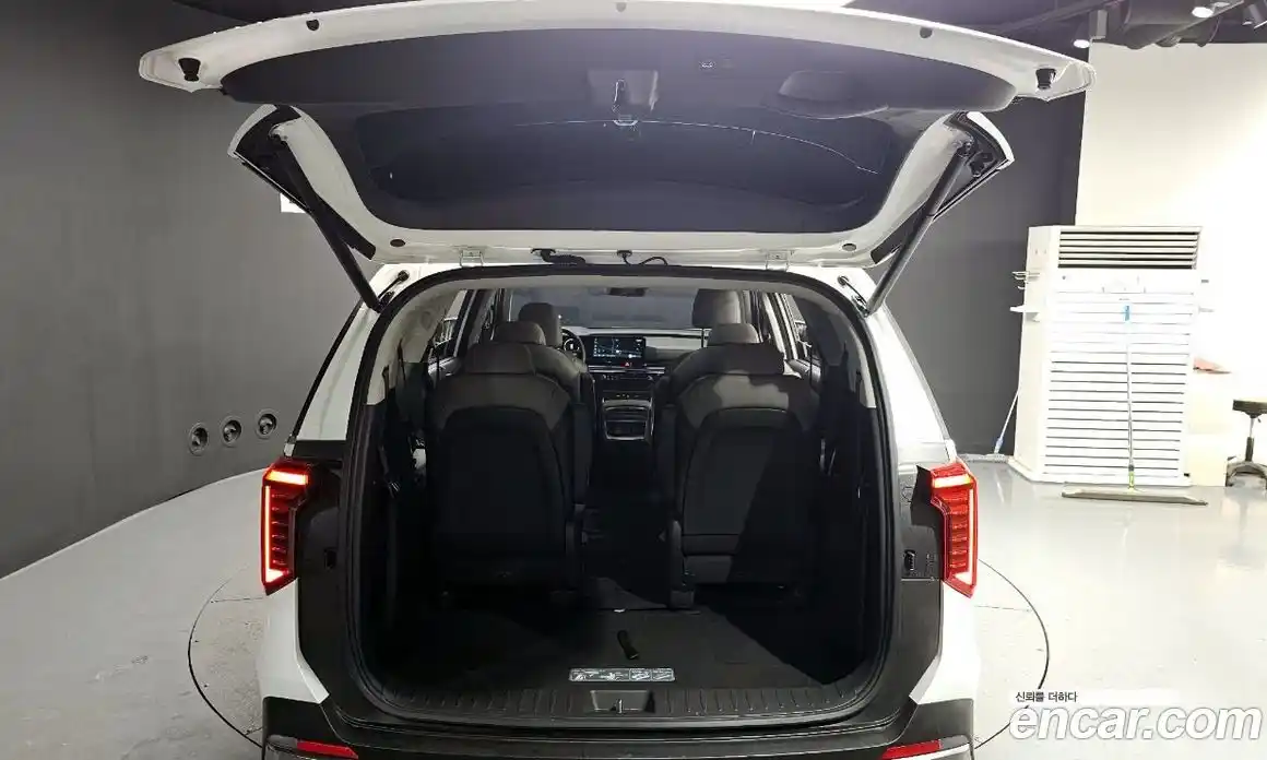 Kia Canival 2025 3.5 Автомат в Москве № 59825, фото 20