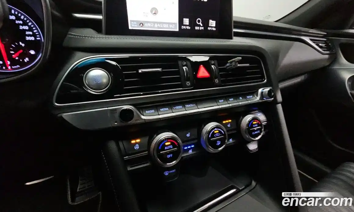 Genesis G70 2018 2.0 Автомат в Москве № 81478, фото 15