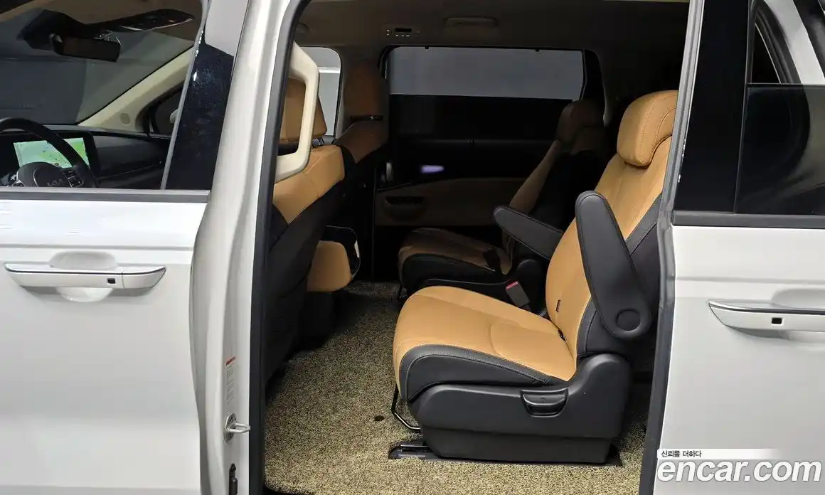 Kia Canival 2023 2.2 Автомат в Москве № 8269, фото 5