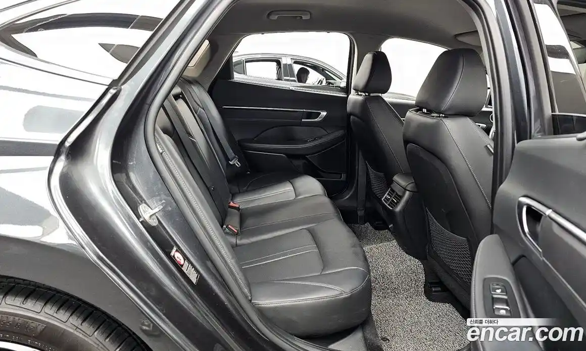 Hyundai Sonata 2023 2.0 Автомат в Москве № 8914, фото 3