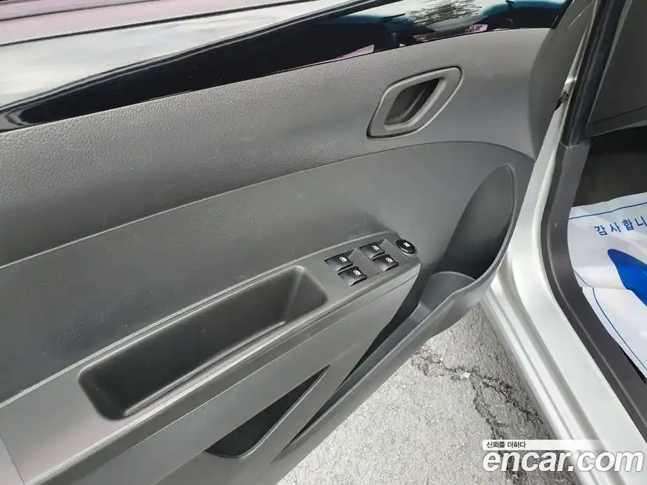 Chevrolet Spark 2012 1.0 Автомат в Москве № 104221, фото 16