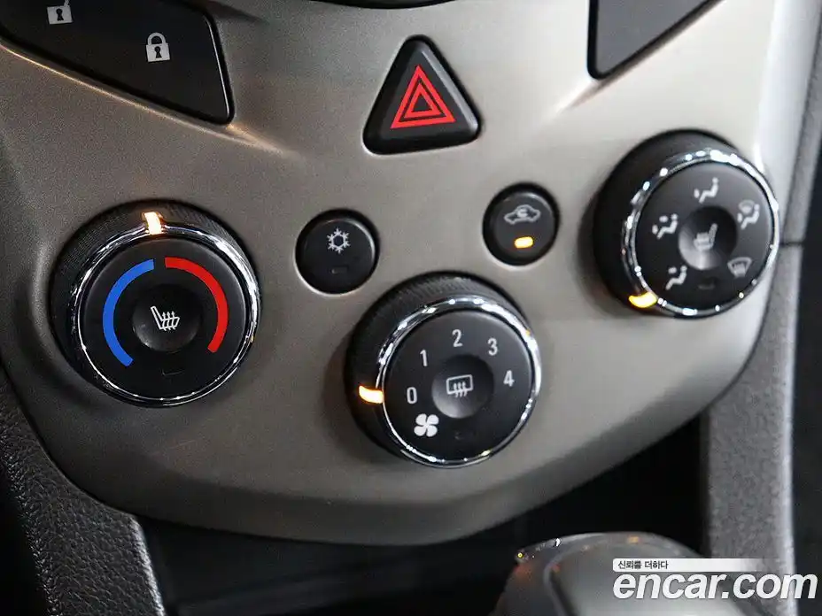 Chevrolet Aveo 2013 1.6 Автомат в Москве № 105230, фото 12