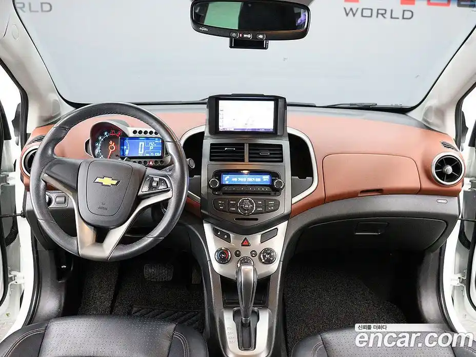 Chevrolet Aveo 2013 1.6 Автомат в Москве № 105230, фото 15