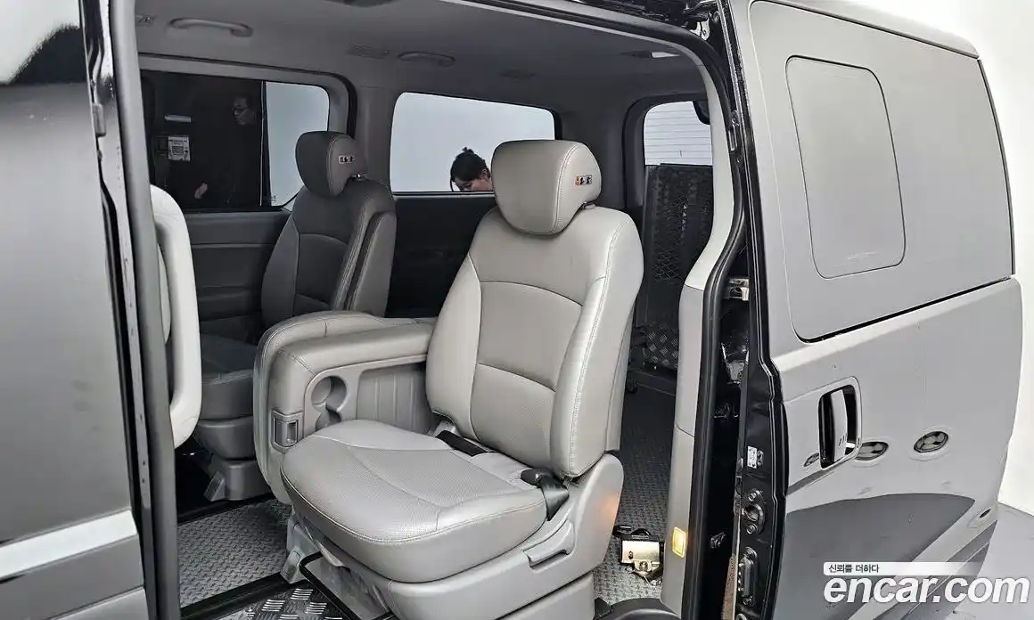 Hyundai Starex 2020 2.4 Автомат в Москве № 109621, фото 11