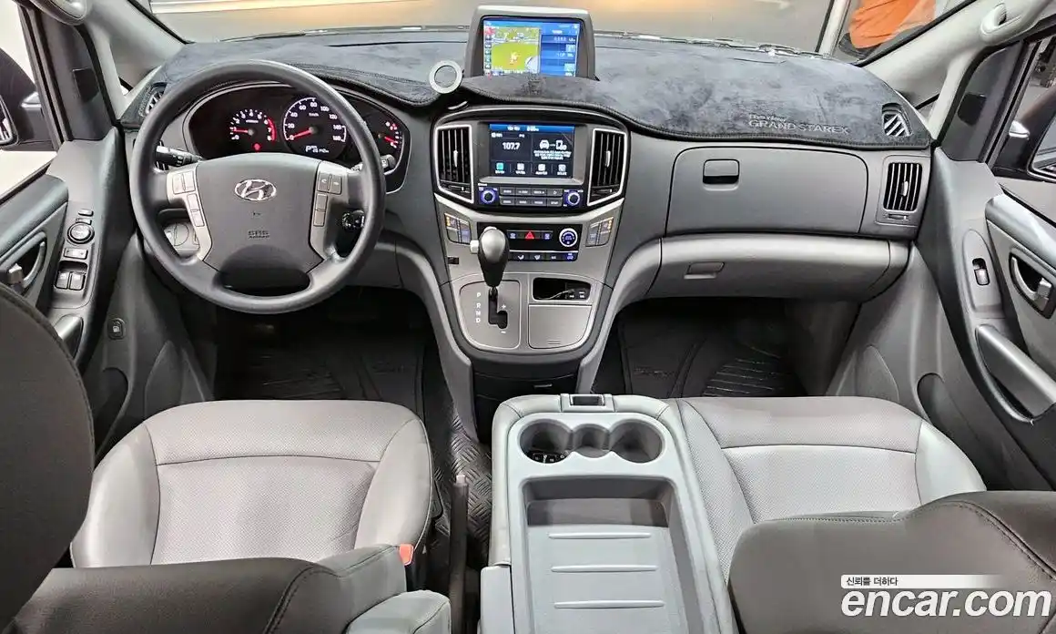 Hyundai Starex 2020 2.4 Автомат в Москве № 109621, фото 7