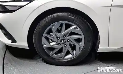 Hyundai Avante 2024 1.6 Автомат в Москве № 110286, миниатюра 5