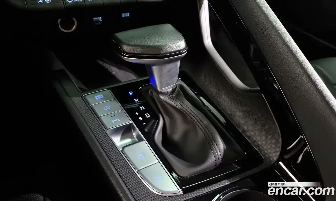 Hyundai Avante 2023 1.6 Автомат в Москве № 112084, фото 3