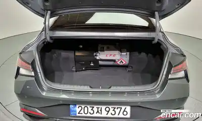 Hyundai Avante 2023 1.6 Автомат в Москве № 112084, миниатюра 5