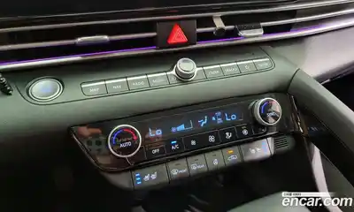 Hyundai Avante 2023 1.6 Автомат в Москве № 112084, миниатюра 7