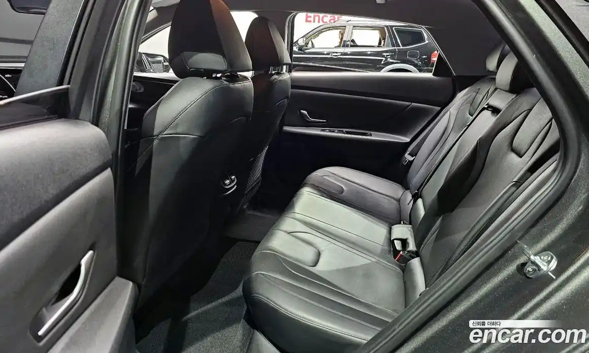 Hyundai Avante 2021 1.6 Автомат в Москве № 113302, фото 19