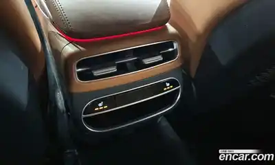 Genesis GV70 2023 2.5 Автомат в Москве № 118625, миниатюра 3