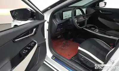 Kia EV6 2023 0.1 Автомат в Москве № 124057, миниатюра 12