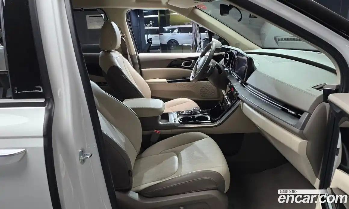 Kia Canival 2023 2.2 Автомат в Москве № 124058, фото 11