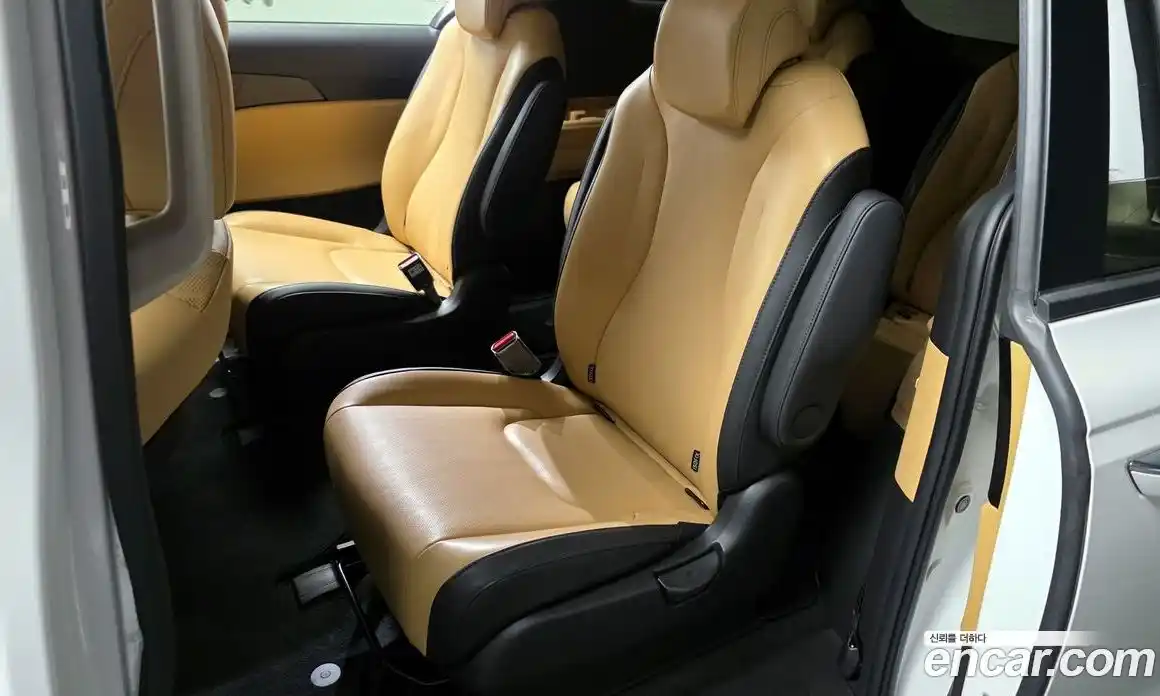 Kia Canival 2023 2.2 Автомат в Москве № 124234, фото 11