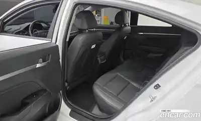 Hyundai Avante 2019 1.6 Автомат в Москве № 125366, миниатюра 11