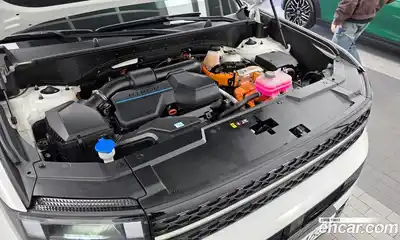 Hyundai Santa Fe 2024 1.6 Автомат в Москве № 125968, миниатюра 8