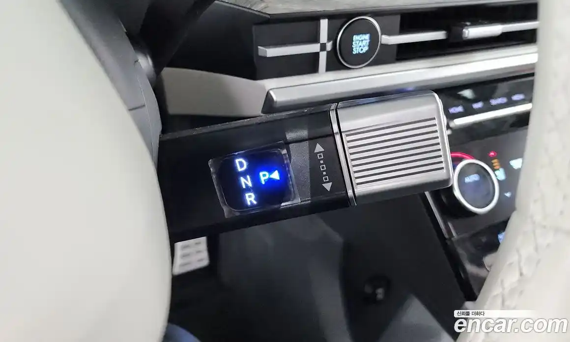 Hyundai Santa Fe 2024 1.6 Автомат в Москве № 126613, фото 17