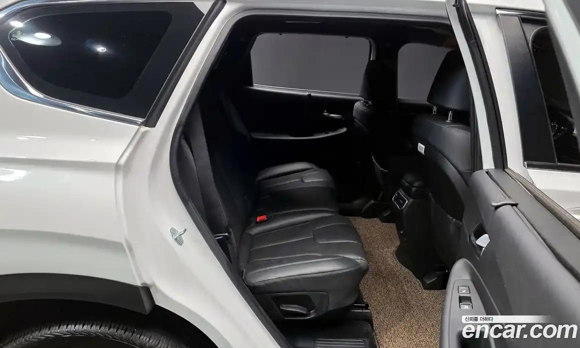 Hyundai Santa Fe 2023 2.5 Автомат в Москве № 127850, фото 12