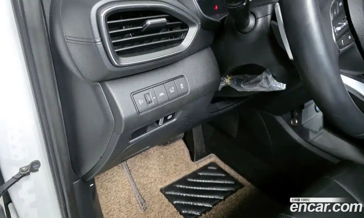 Hyundai Santa Fe 2023 2.5 Автомат в Москве № 127850, фото 17