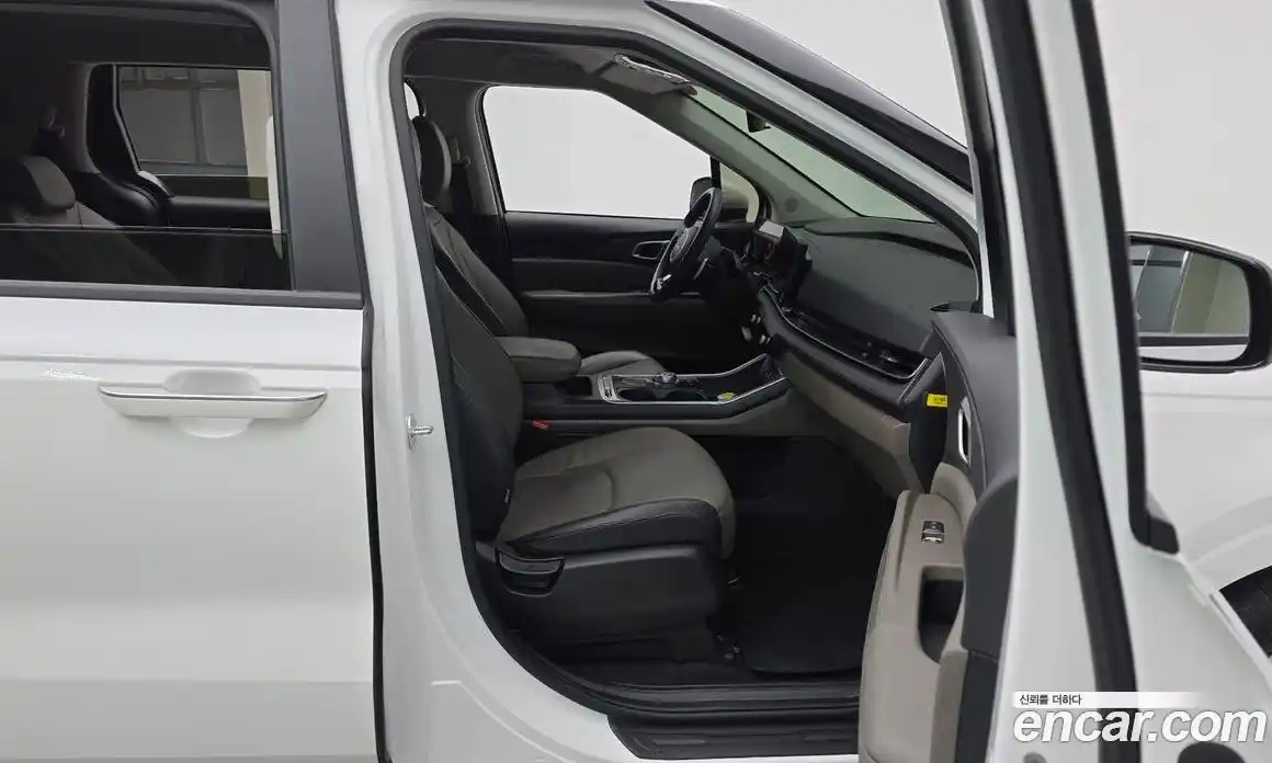 Kia Canival 2024 2.2 Автомат в Москве № 130342, фото 16