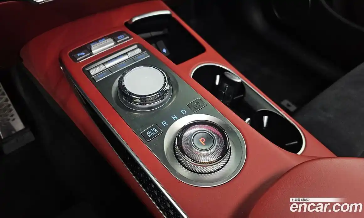 Genesis GV70 2024 2.5 Автомат в Москве № 13048, фото 12