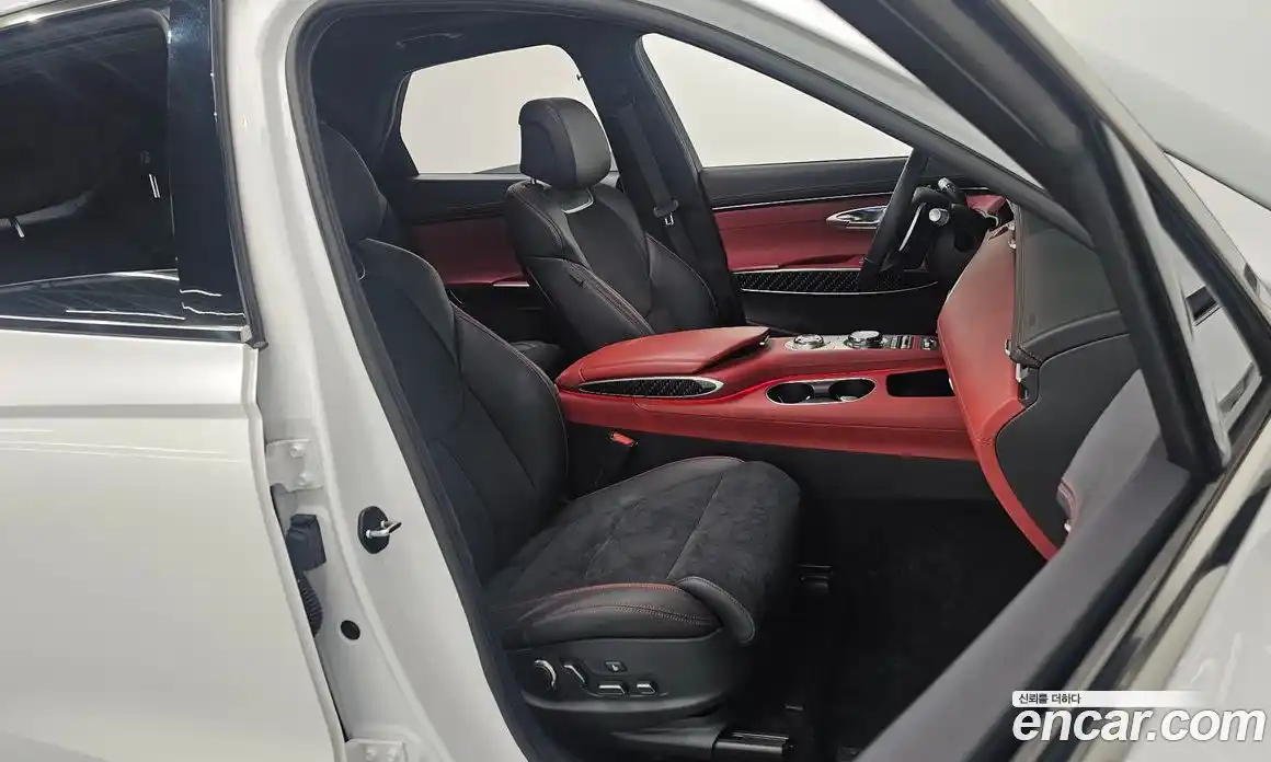 Genesis GV70 2024 2.5 Автомат в Москве № 13048, фото 2