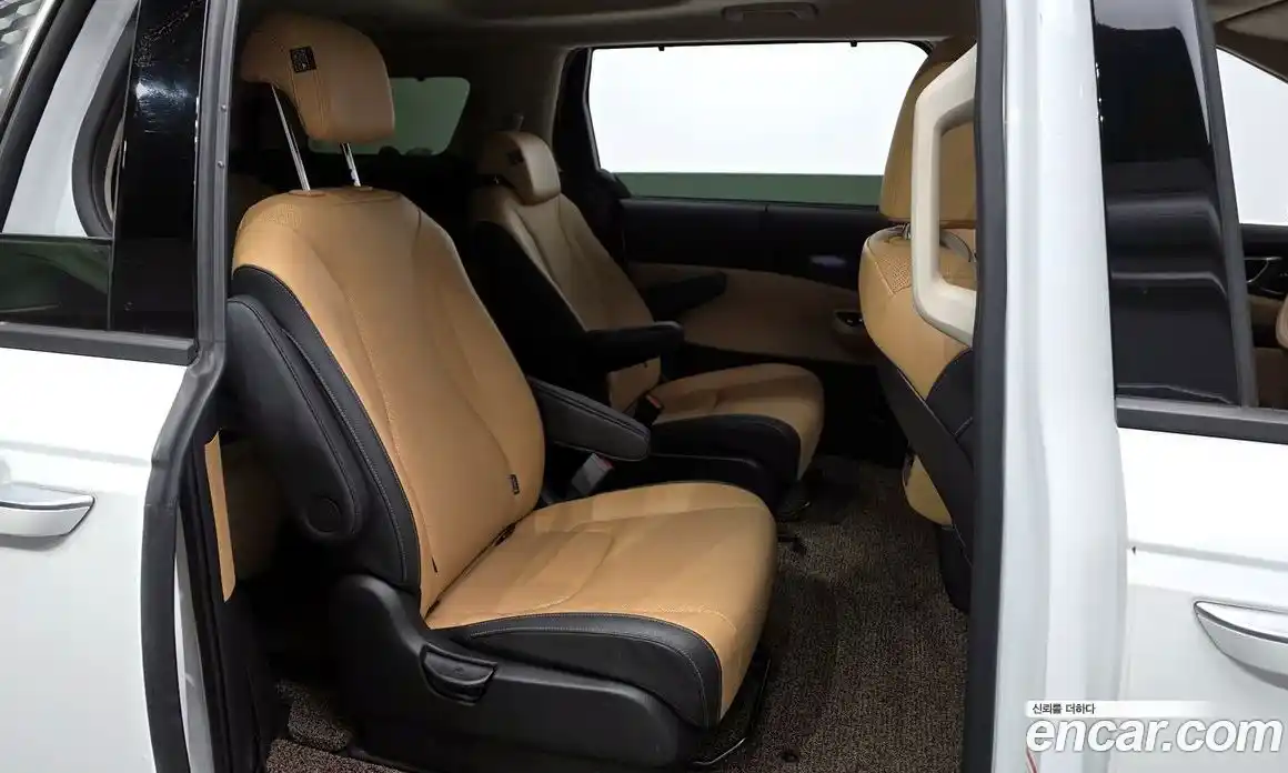 Kia Canival 2023 2.2 Автомат в Москве № 131417, фото 12