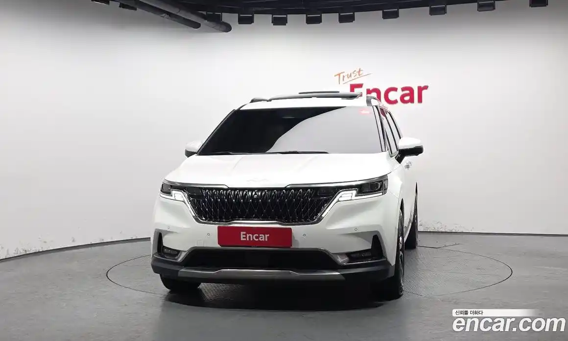 Kia Canival 2023 2.2 Автомат в Москве № 131417, фото 3