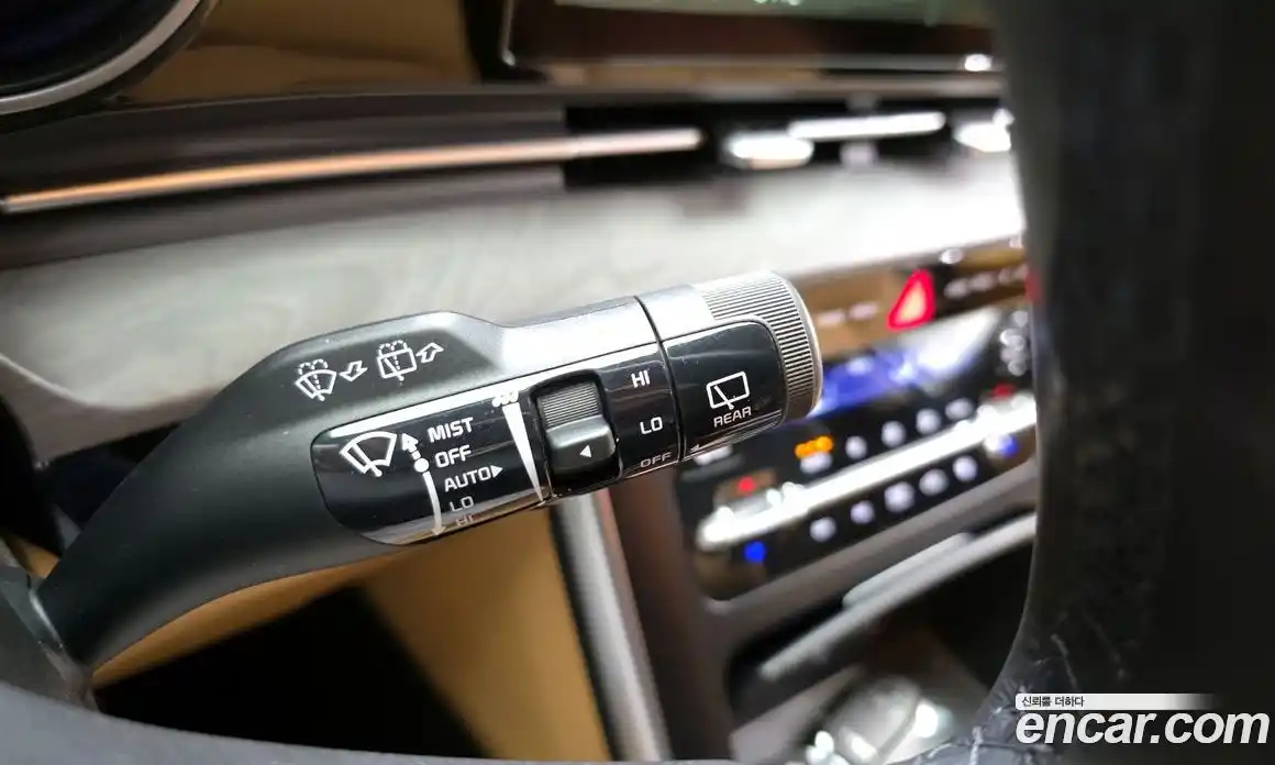 Kia Canival 2023 3.5 Автомат в Москве № 132403, фото 1