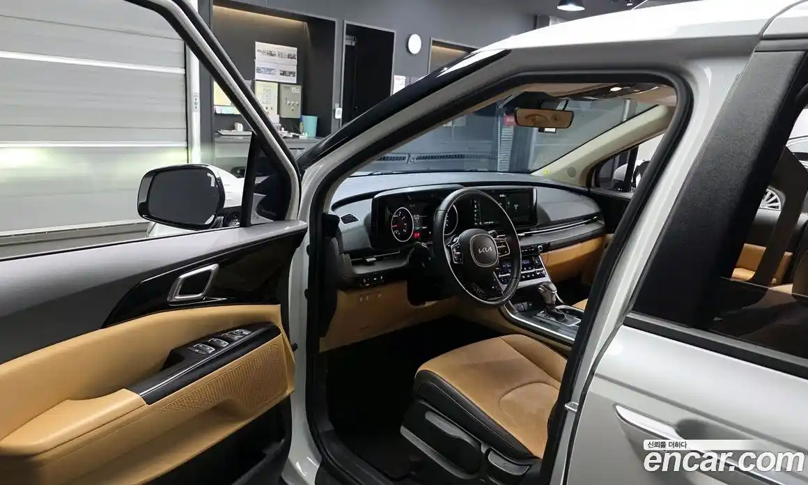 Kia Canival 2023 3.5 Автомат в Москве № 132403, фото 20