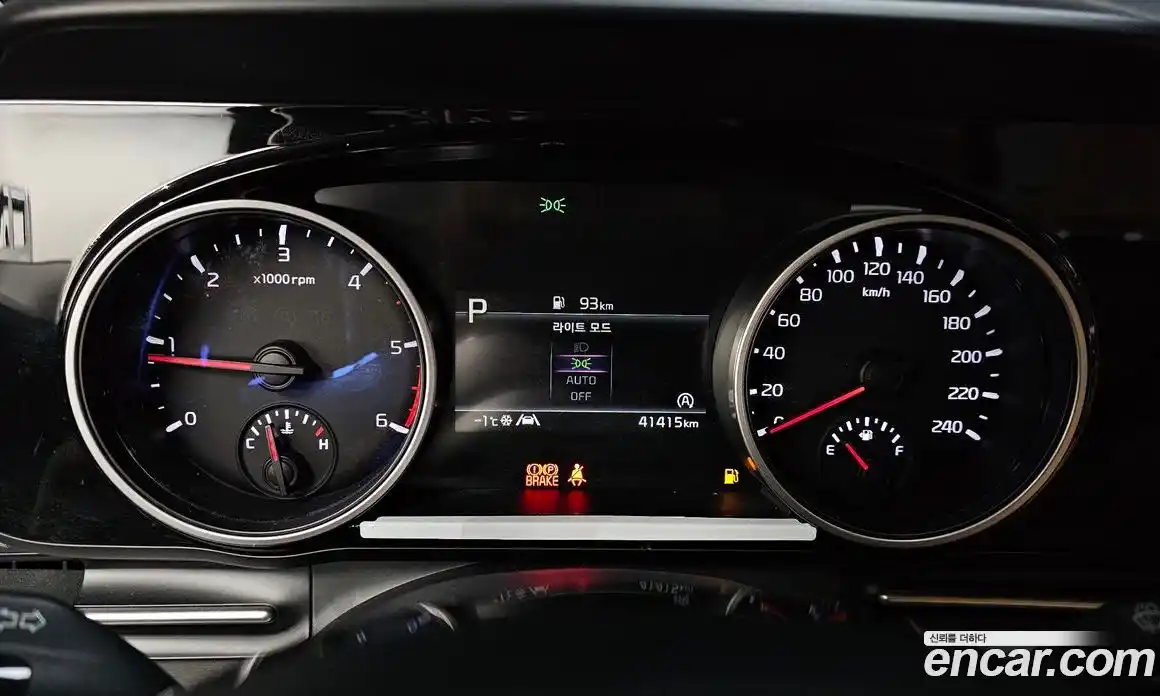 Kia Canival 2021 2.2 Автомат в Москве № 133982, фото 13