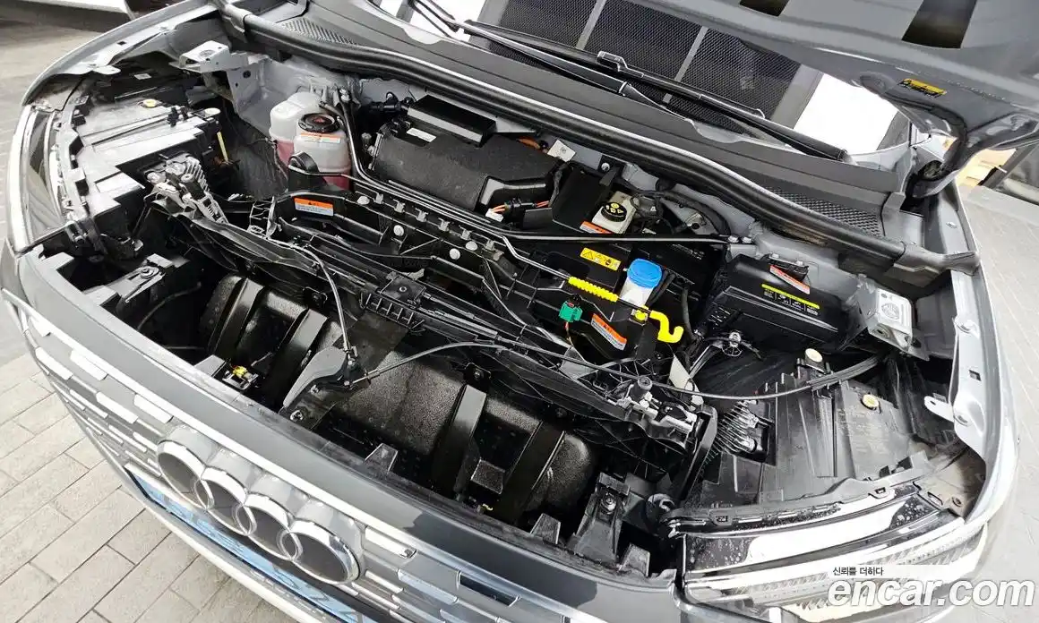 Audi Q4 e-tron 2023 0.2 Автомат в Москве № 134854, фото 1