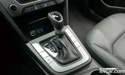 Hyundai Avante 2018 1.6 Автомат в Москве № 147871, миниатюра 2