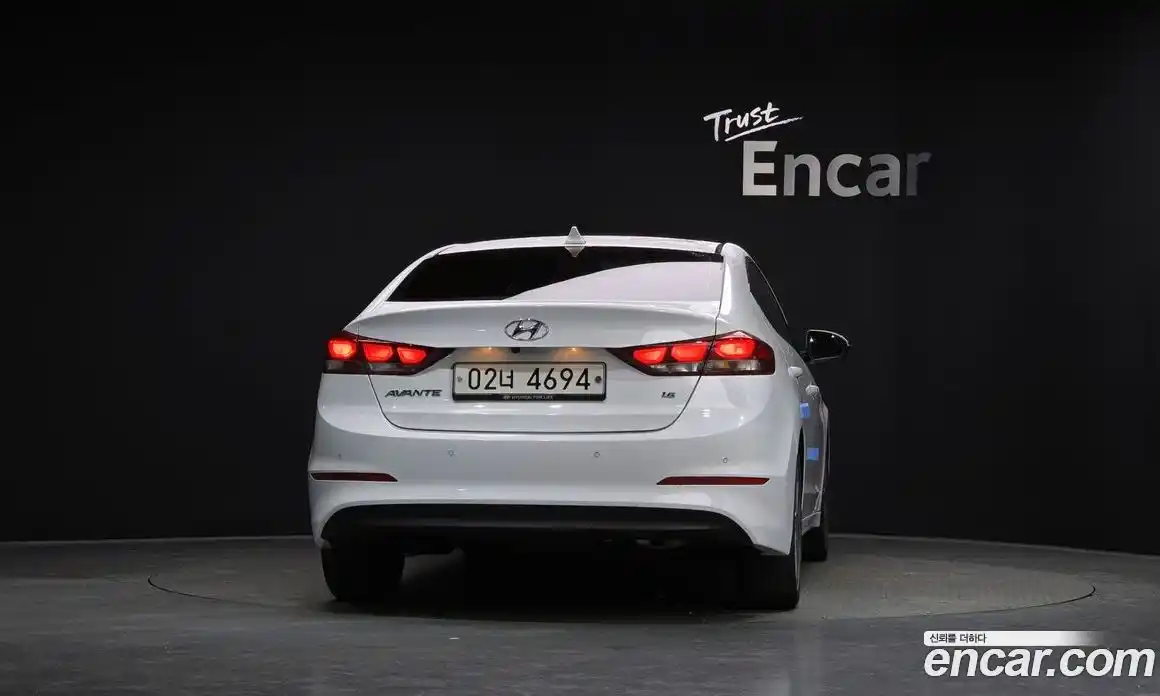 Hyundai Avante 2018 1.6 Автомат в Москве № 147871, фото 6