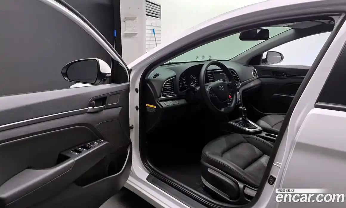 Hyundai Avante 2018 1.6 Автомат в Москве № 147871, фото 10