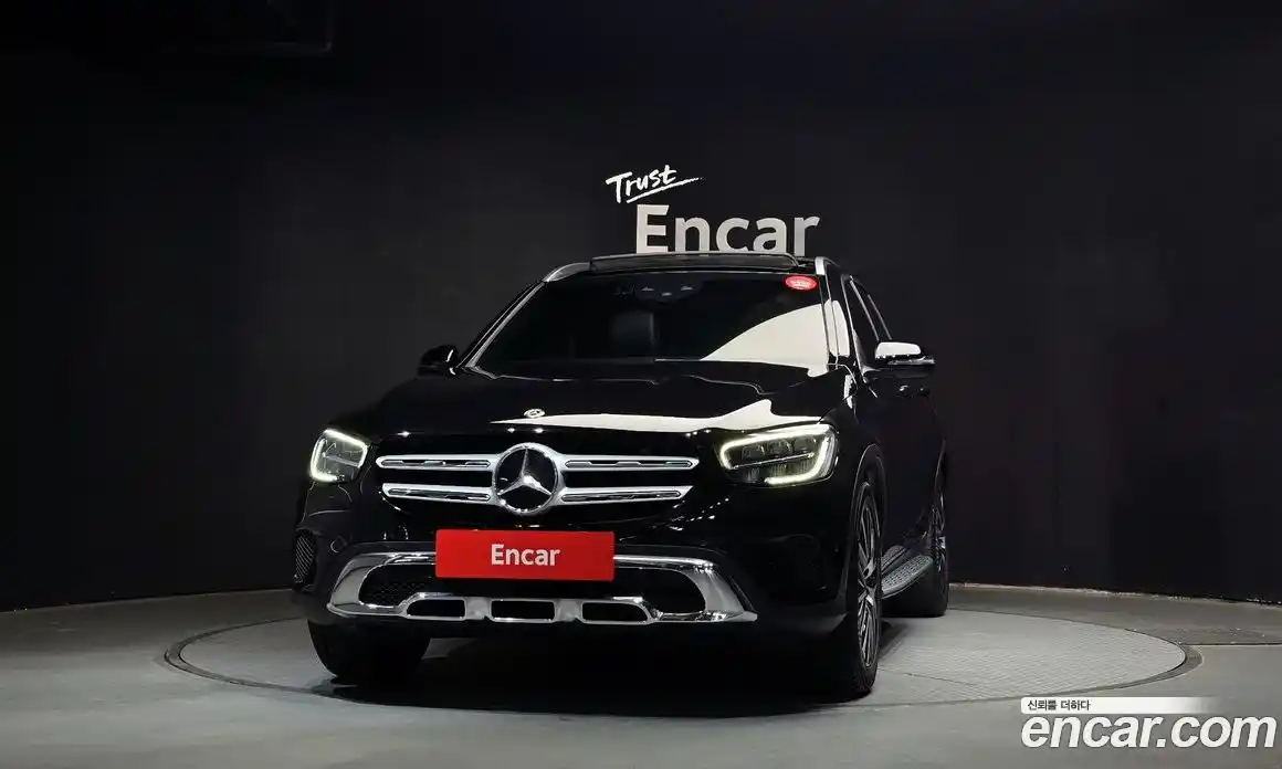 Mercedes-Benz GLC-Class 2020 1.9 Автомат в Москве № 150900, фото 1