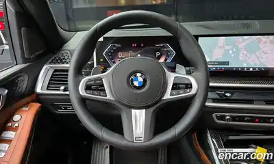 BMW X7, 2025
