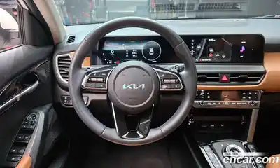 Kia Seltos 2023 1.6 Автомат в Москве № 15480, миниатюра 12