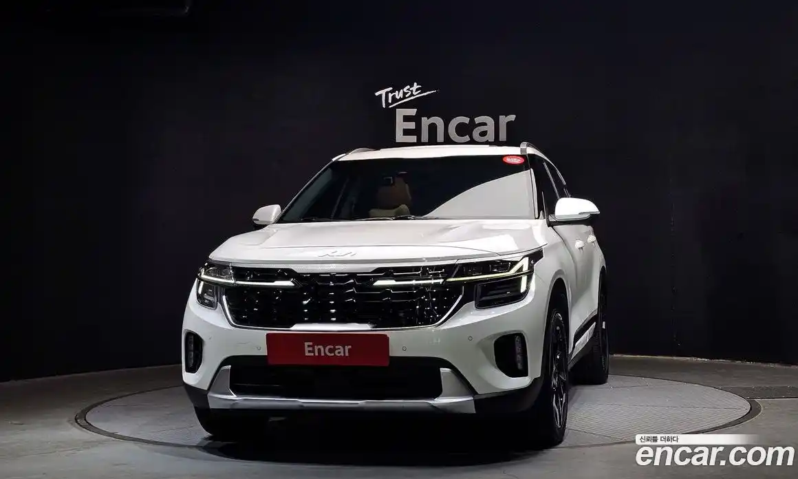 Kia Seltos 2023 1.6 Автомат в Москве № 15480, фото 3