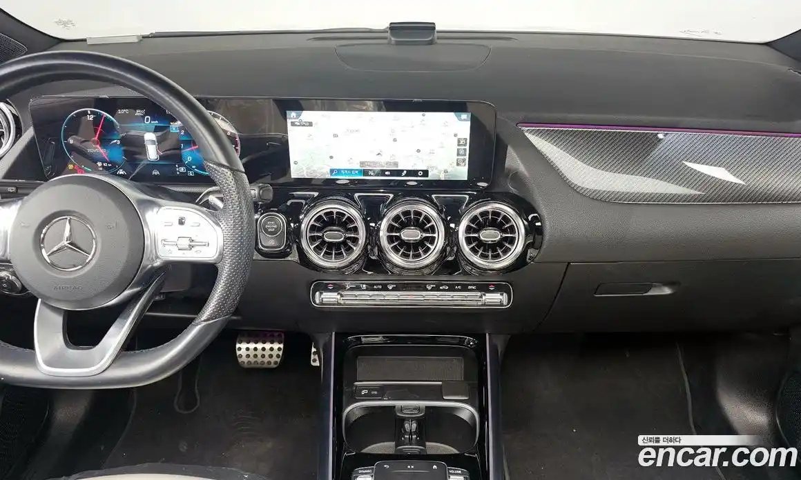 Mercedes-Benz GLA-Class 2023 2.0 Автомат в Москве № 160375, фото 14