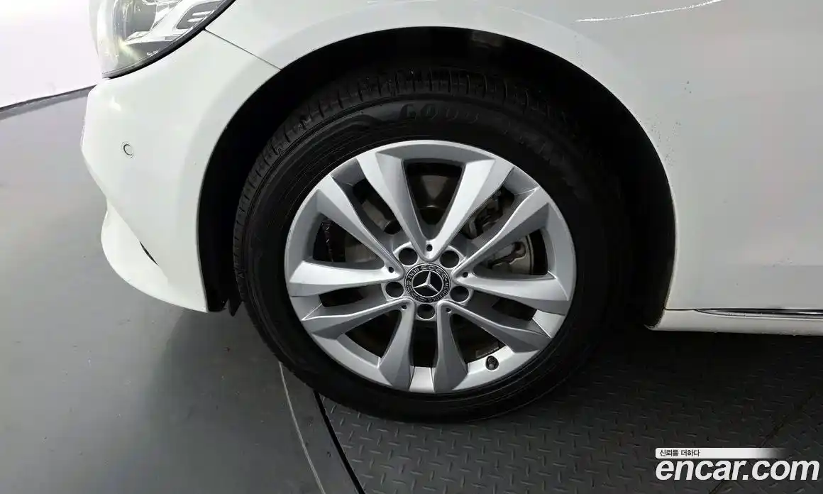 Mercedes-Benz C-Class 2019 1.9 Автомат в Москве № 161076, фото 15