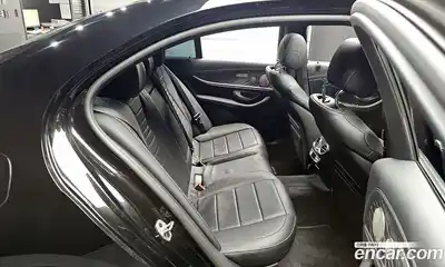 Mercedes-Benz E-Class 2022 2.0 Автомат в Москве № 161985, миниатюра 11