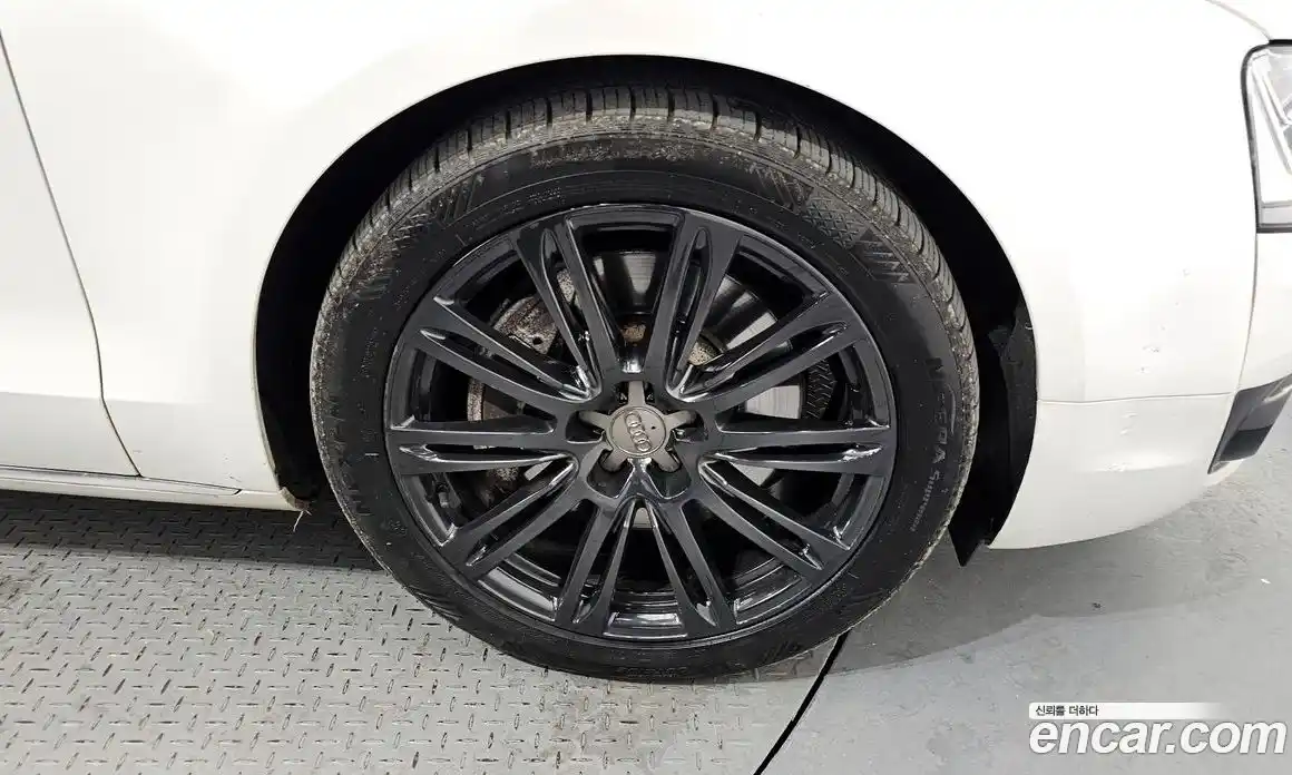 Audi A8 2012 4.2 Автомат в Москве № 163781, фото 11