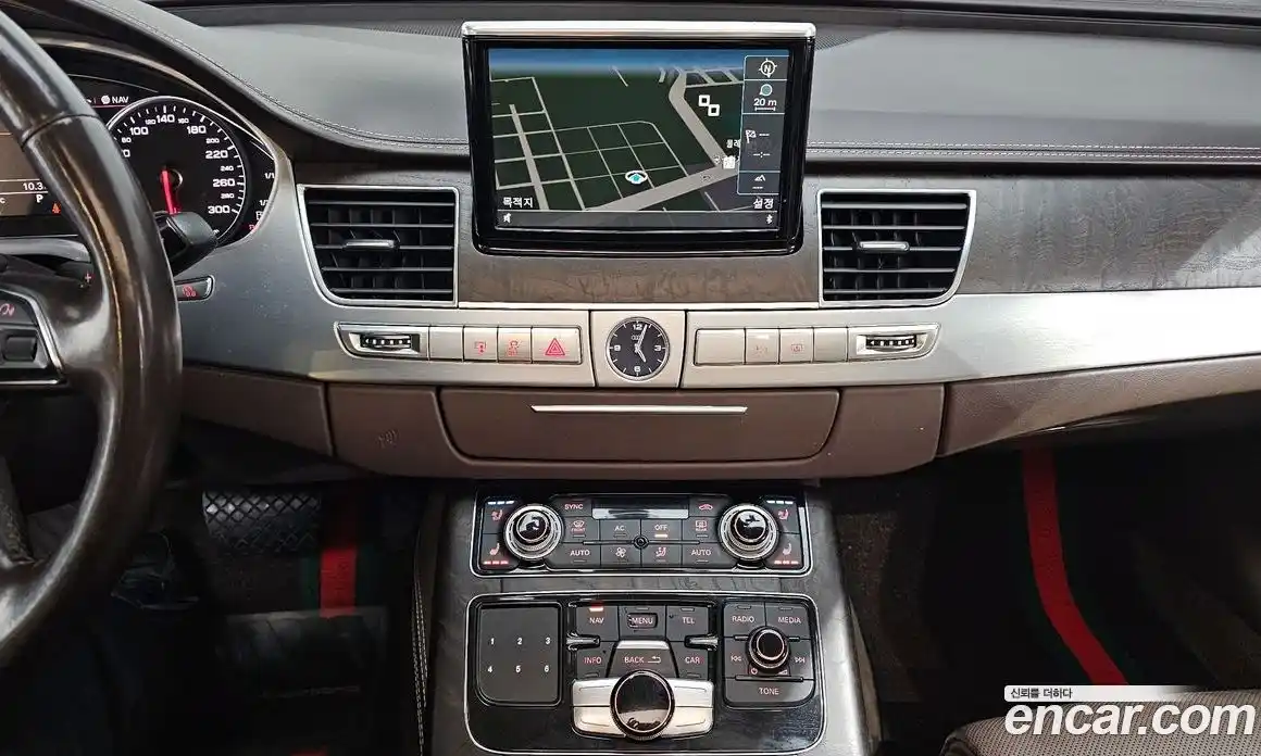 Audi A8 2012 4.2 Автомат в Москве № 163781, фото 10