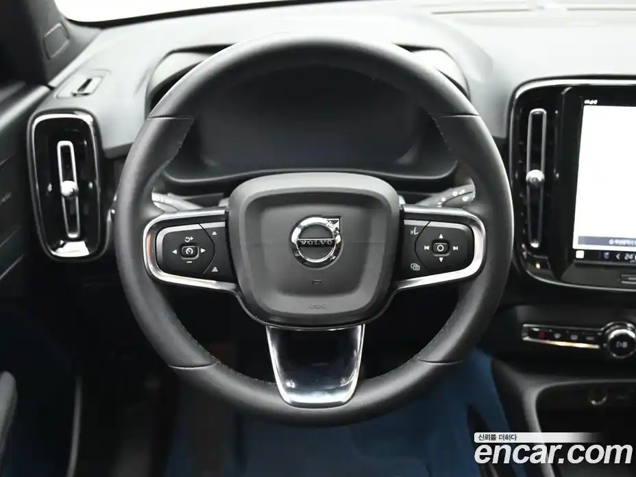 Volvo C40 2024 0.2 Автомат в Москве № 164266, фото 13