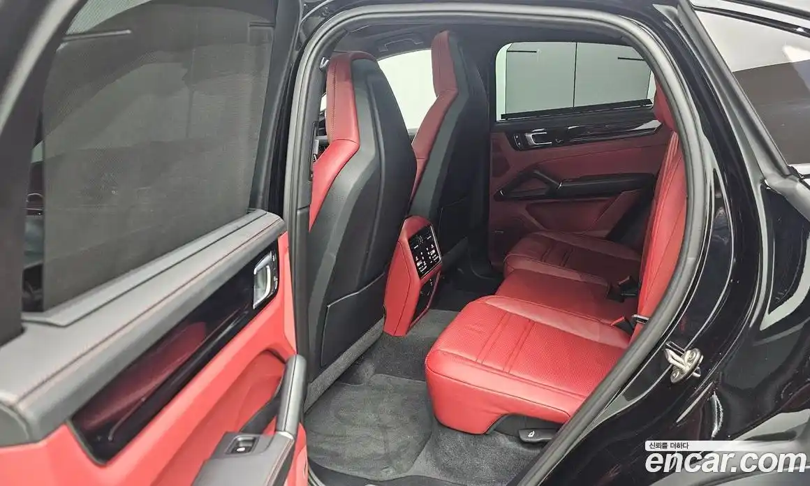 Porsche Cayenne 2023 3.0 Автомат в Москве № 165039, фото 17